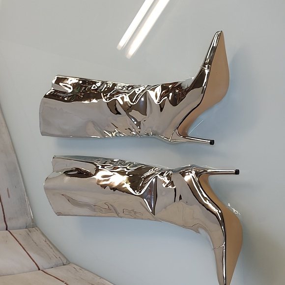 Arqa Silver Knee High Sexy Pointed Toe Boots Size 8 - Picture 7 of 15